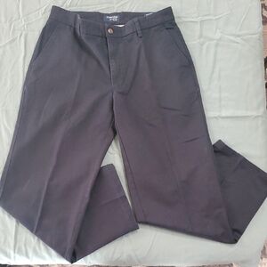St. John's Bay Men's Black Chinos. A2.